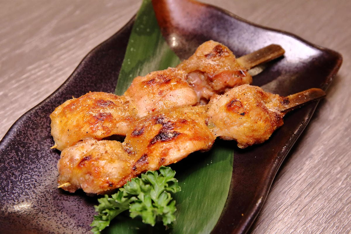 【食。台中】山鯨燒肉〜單點式燒肉精緻/豪華雙人套餐。櫻花樹下吃燒肉，濃濃的日式風味，超浪漫又好拍！