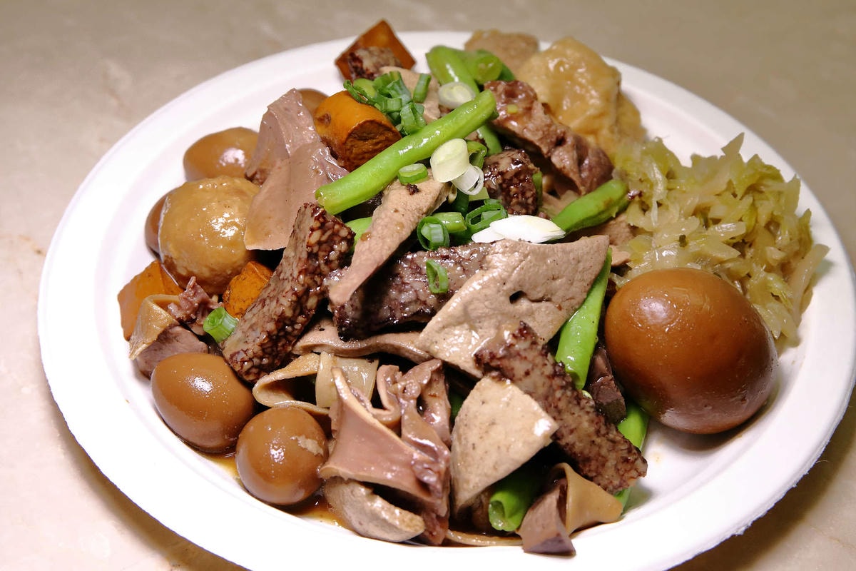 【食。高雄】關廟糖心滷味〜鳳山夜市必吃!甜心正妹賣滷味,秘制滷汁吮指回味,CP值高的銅板美食