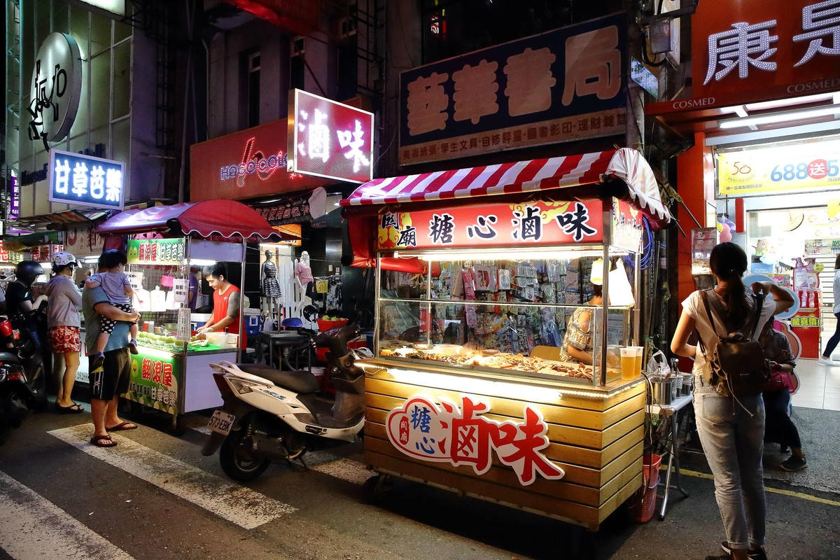 【食。高雄】關廟糖心滷味〜鳳山夜市必吃!甜心正妹賣滷味,秘制滷汁吮指回味,CP值高的銅板美食