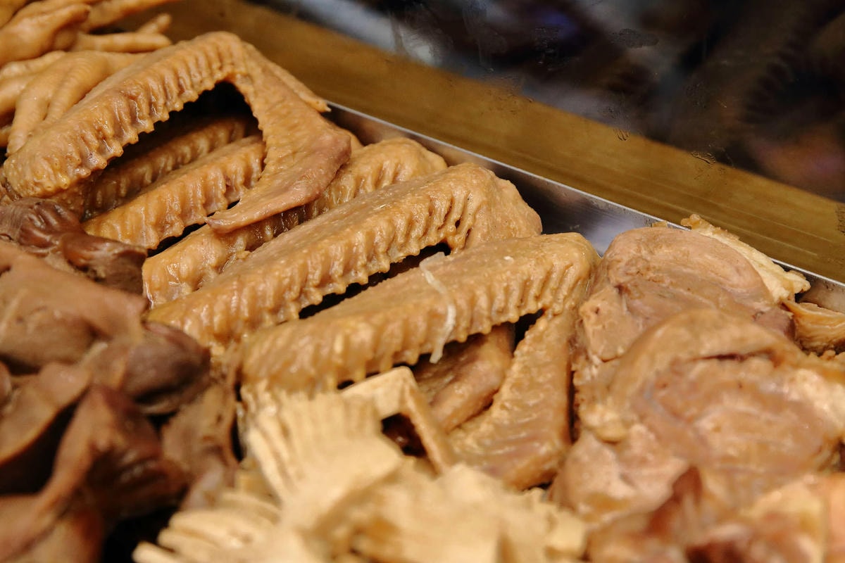 【食。高雄】關廟糖心滷味〜鳳山夜市必吃!甜心正妹賣滷味,秘制滷汁吮指回味,CP值高的銅板美食