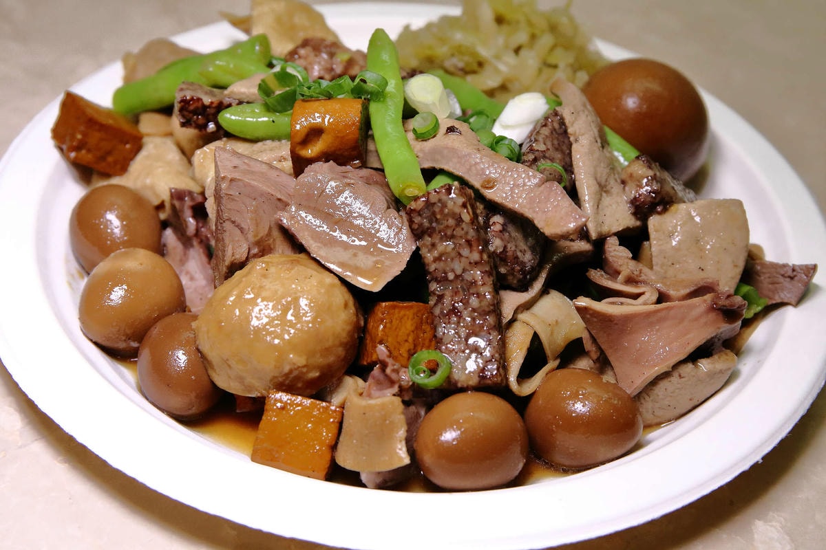 【食。高雄】關廟糖心滷味〜鳳山夜市必吃!甜心正妹賣滷味,秘制滷汁吮指回味,CP值高的銅板美食