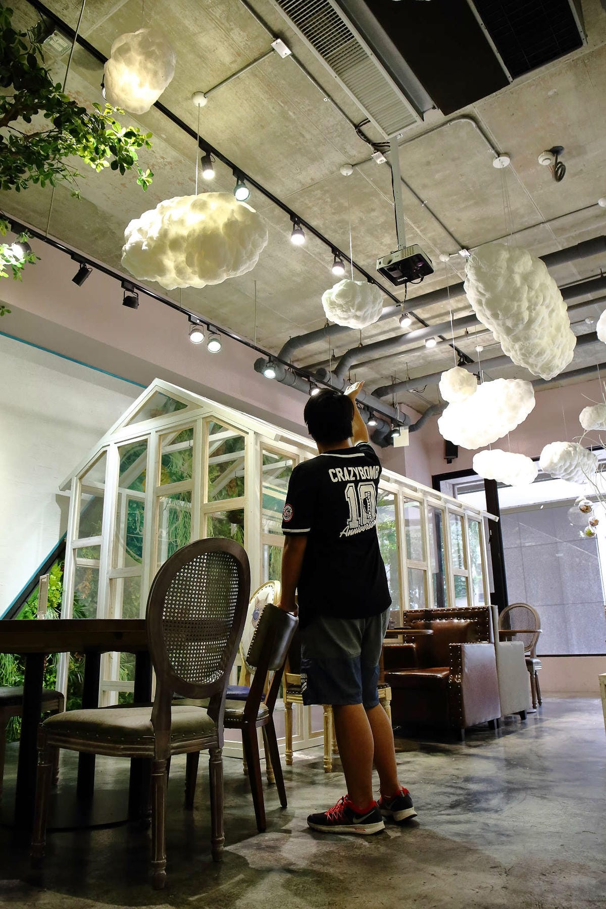 【食。桃園】梳子．Salud川味蔬食餐廳〜桃園最新IG打卡熱門餐廳。美炸了，原來素食可以這樣吃！(已歇業)