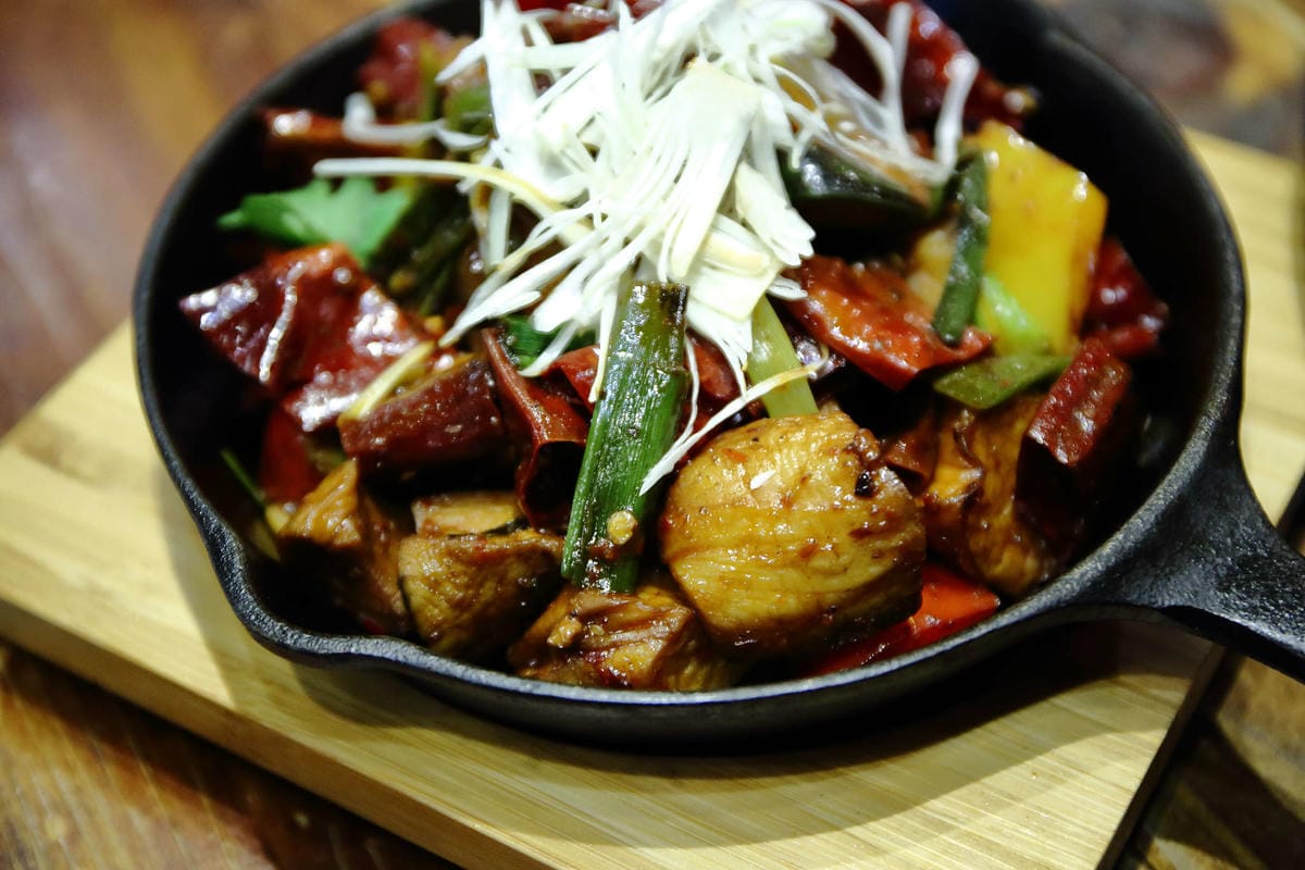 【食。桃園】梳子．Salud川味蔬食餐廳〜桃園最新IG打卡熱門餐廳。美炸了，原來素食可以這樣吃！(已歇業)