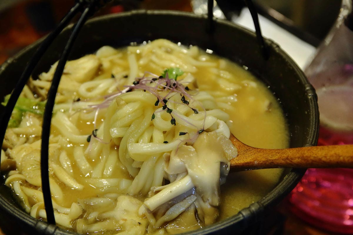 【食。桃園】梳子．Salud川味蔬食餐廳〜桃園最新IG打卡熱門餐廳。美炸了，原來素食可以這樣吃！(已歇業)