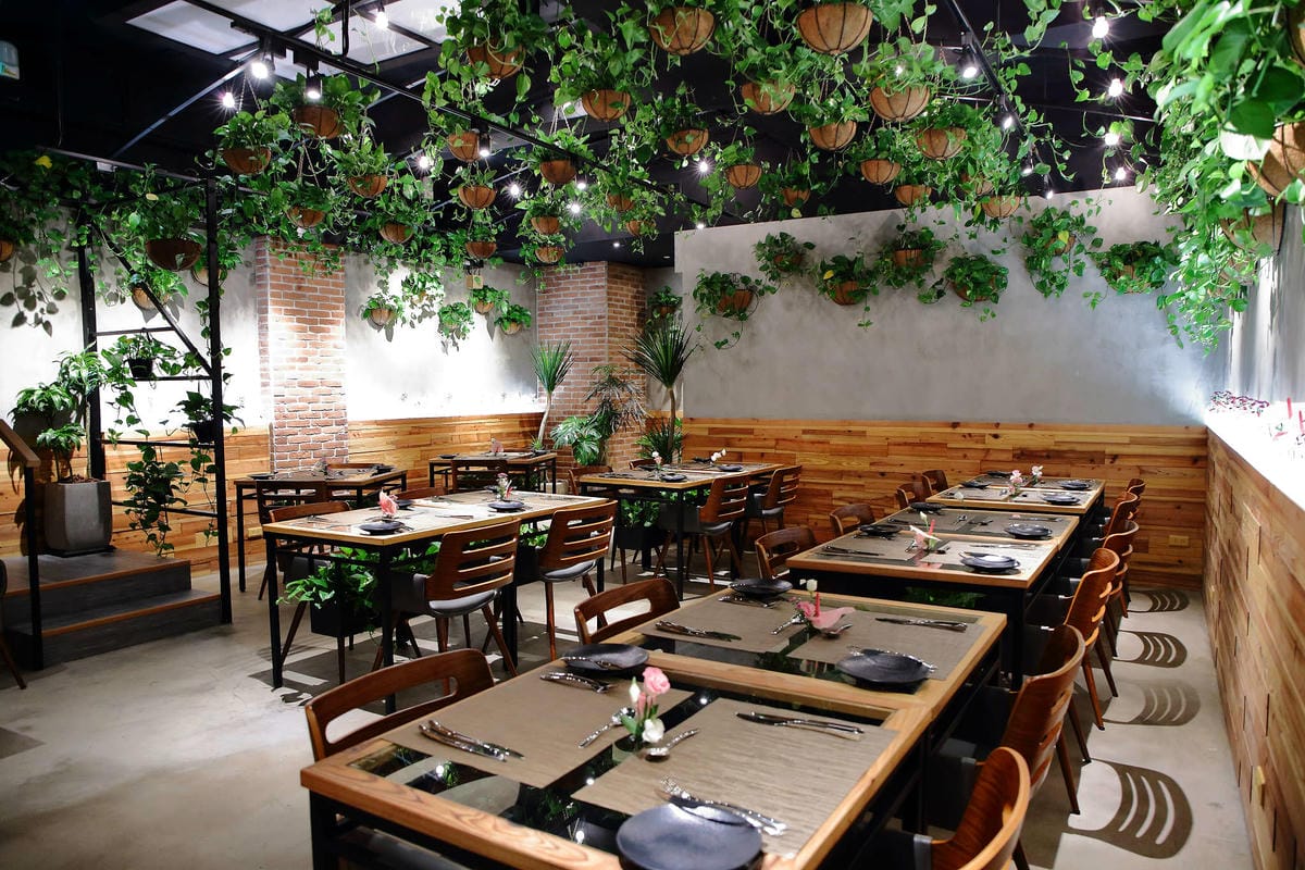 【食。台北】FUJI Flower 義法餐廳 松菸店〜網美秘境！讓少女心噴發的森林系餐廳，以不同花卉入菜，超吸睛！