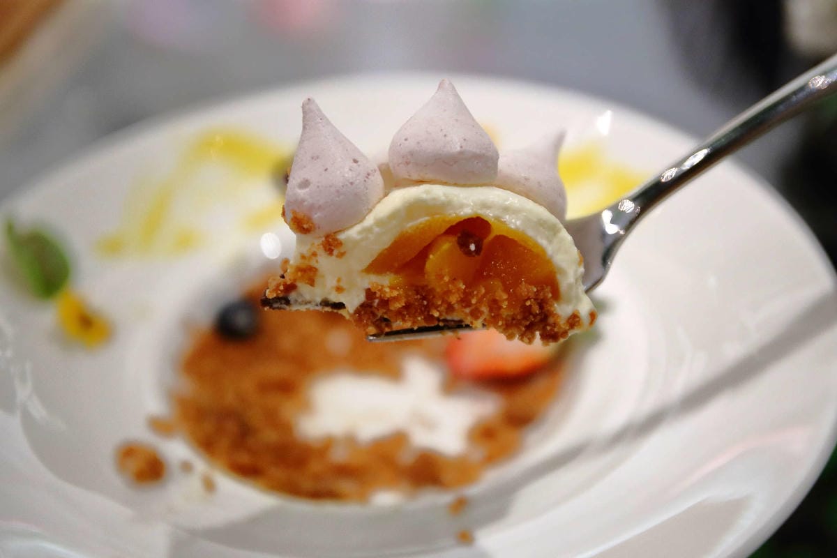 【食。台北】FUJI Flower 義法餐廳 松菸店〜網美秘境！讓少女心噴發的森林系餐廳，以不同花卉入菜，超吸睛！