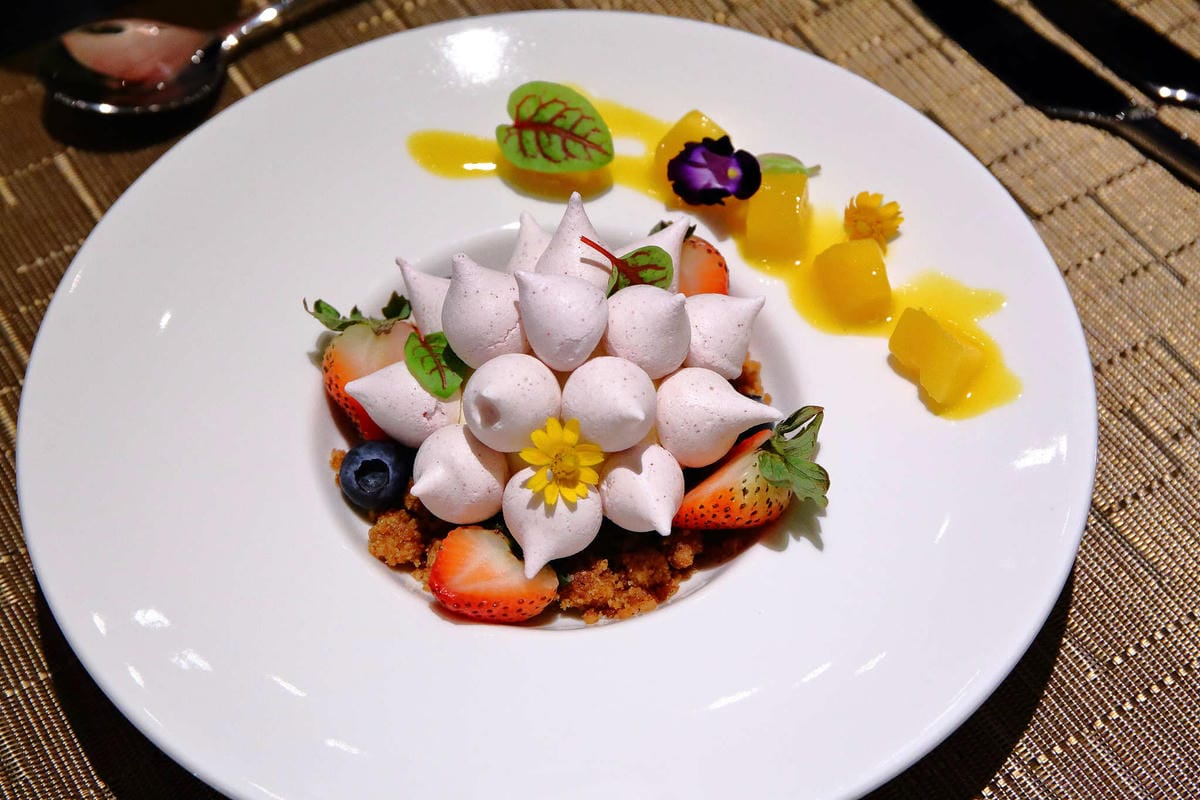 【食。台北】FUJI Flower 義法餐廳 松菸店〜網美秘境！讓少女心噴發的森林系餐廳，以不同花卉入菜，超吸睛！