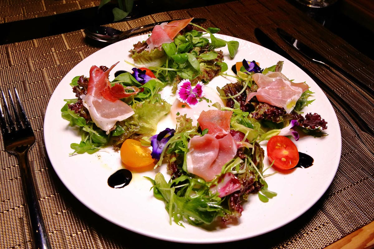 【食。台北】FUJI Flower 義法餐廳 松菸店〜網美秘境！讓少女心噴發的森林系餐廳，以不同花卉入菜，超吸睛！