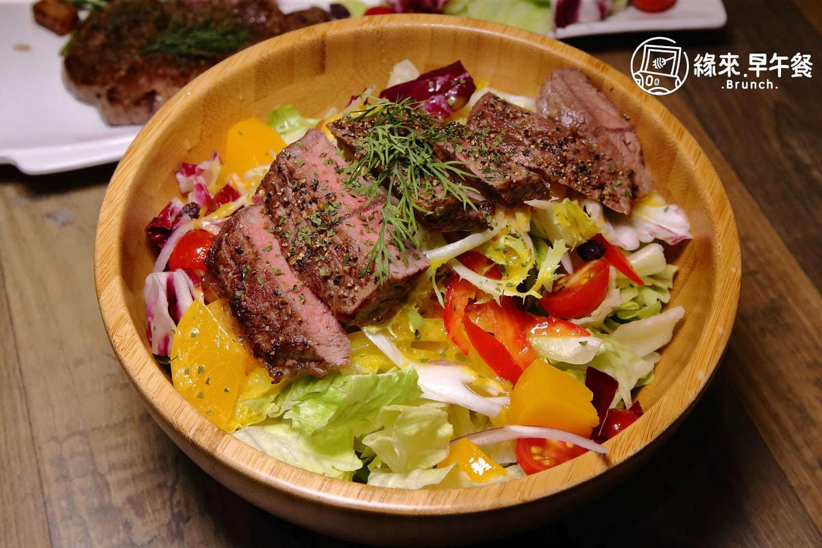 【食。台北】At • First Brunch 緣來-忠孝店〜東區大份量早午餐，花生醬系列漢堡太銷魂！