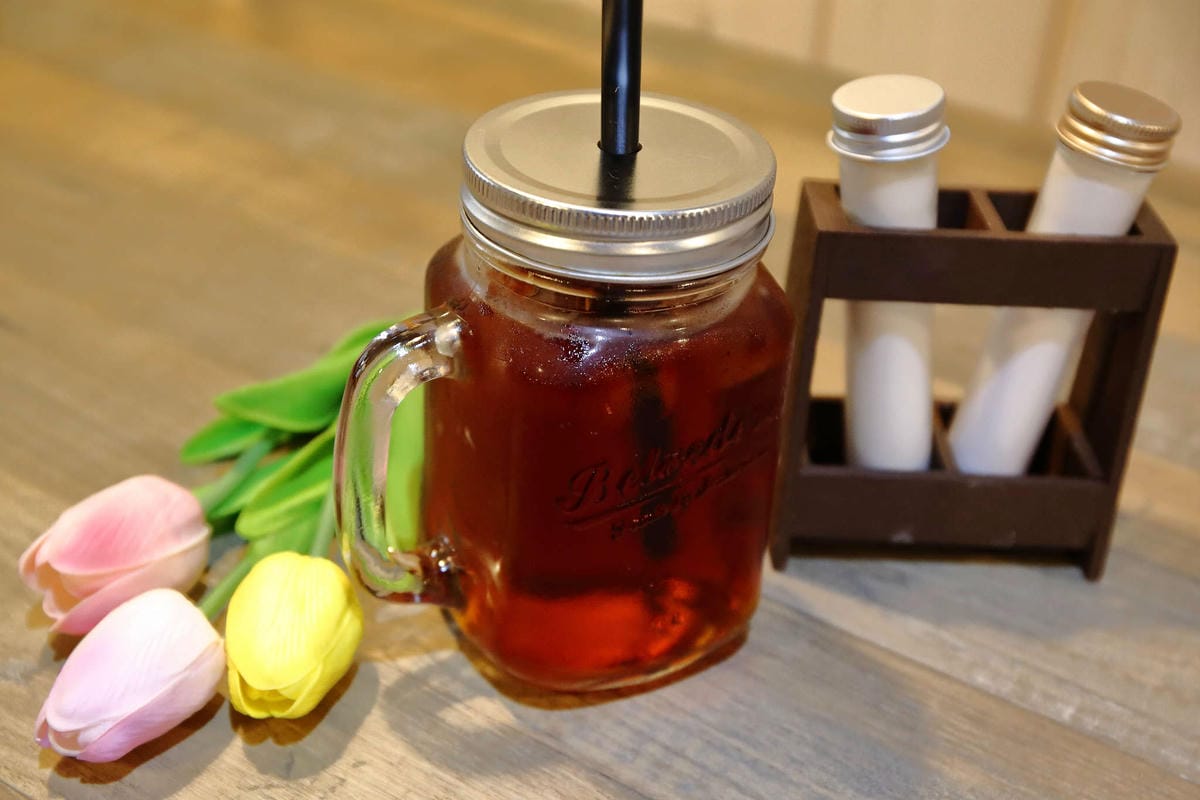 【食。台北】At • First Brunch 緣來-忠孝店〜東區大份量早午餐，花生醬系列漢堡太銷魂！