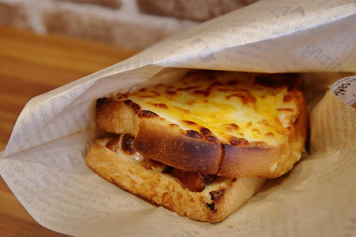 【食。台北】吃吐吧〜公館早午餐/窯烤土司。窯烤麵包香，麵包控不容錯過的好滋味！