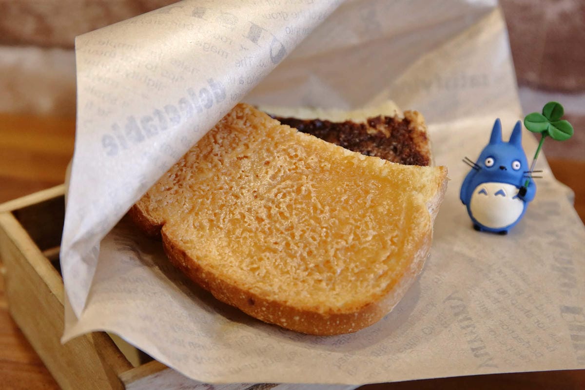 【食。台北】吃吐吧〜公館早午餐/窯烤土司。窯烤麵包香，麵包控不容錯過的好滋味！