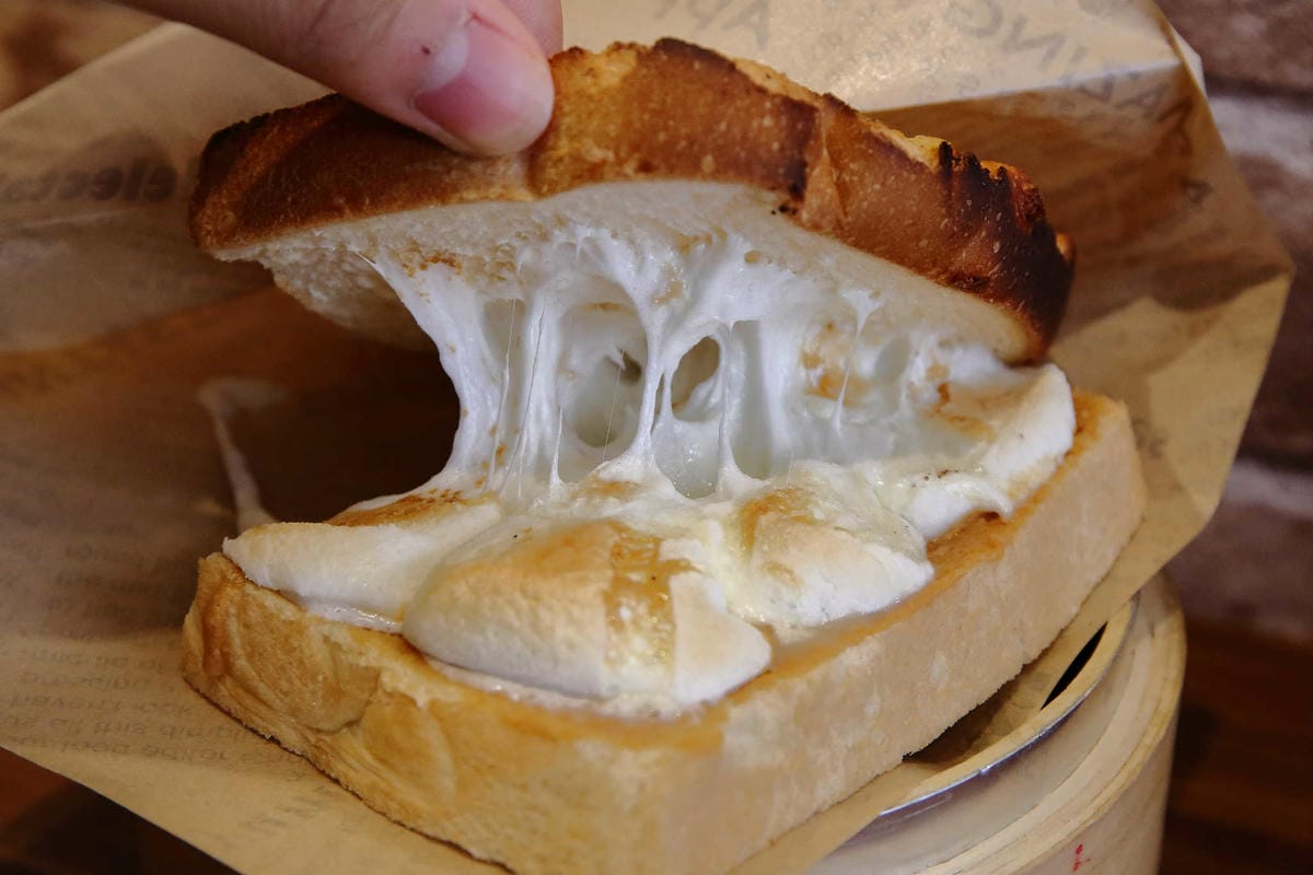 【食。台北】吃吐吧〜公館早午餐/窯烤土司。窯烤麵包香，麵包控不容錯過的好滋味！