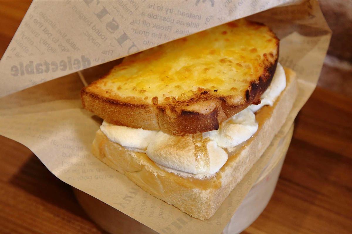 【食。台北】吃吐吧〜公館早午餐/窯烤土司。窯烤麵包香，麵包控不容錯過的好滋味！