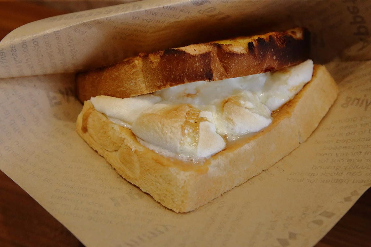 【食。台北】吃吐吧〜公館早午餐/窯烤土司。窯烤麵包香，麵包控不容錯過的好滋味！