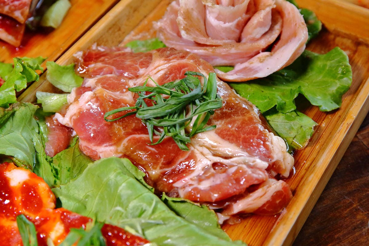 【食。桃園】韓大叔한국오빠正宗韓式烤肉專門店〜吃貨親古瞅過來！正宗道地韓式美味，‎ 高CP值，全程桌邊服務，讚！