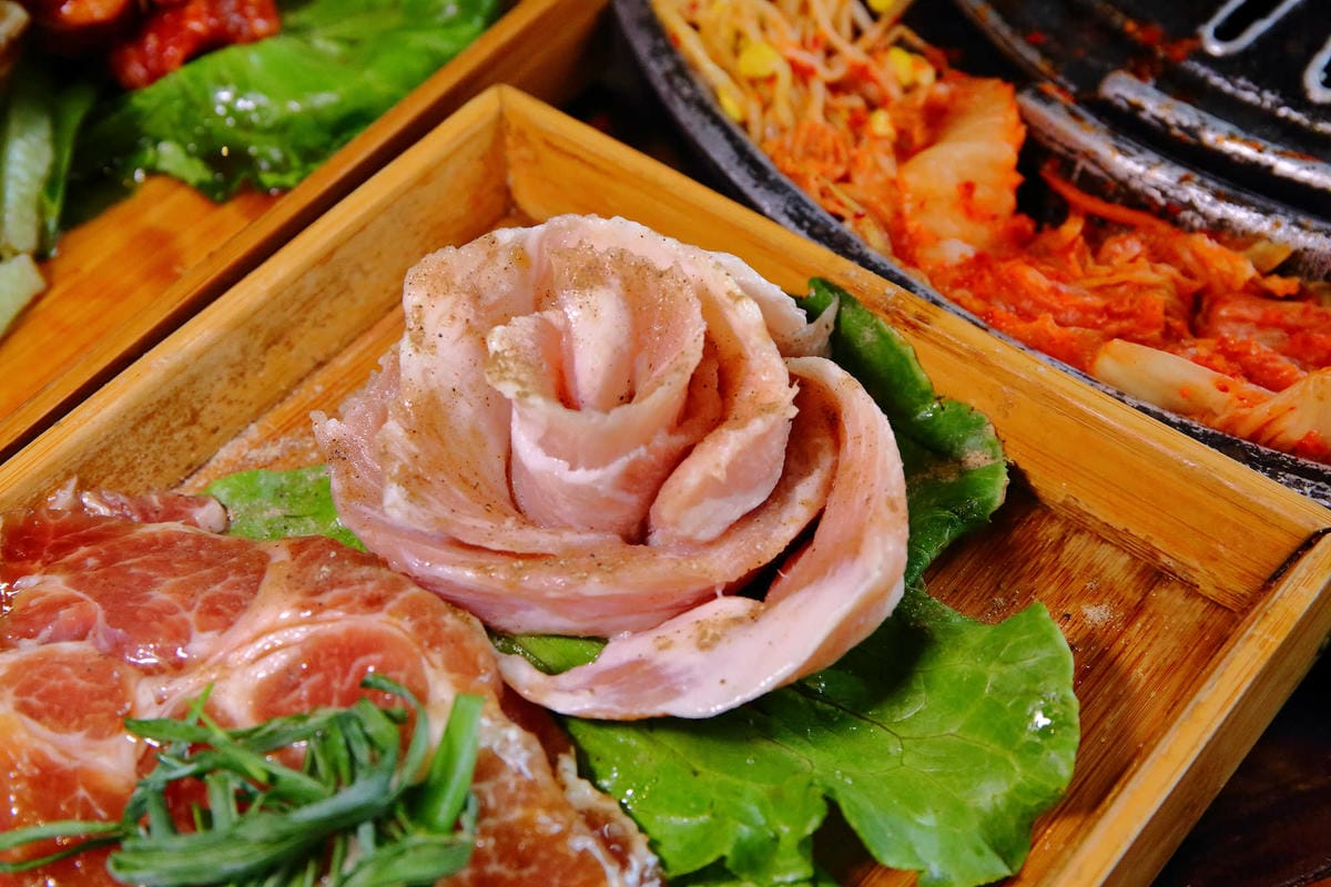 【食。桃園】韓大叔한국오빠正宗韓式烤肉專門店〜吃貨親古瞅過來！正宗道地韓式美味，‎ 高CP值，全程桌邊服務，讚！