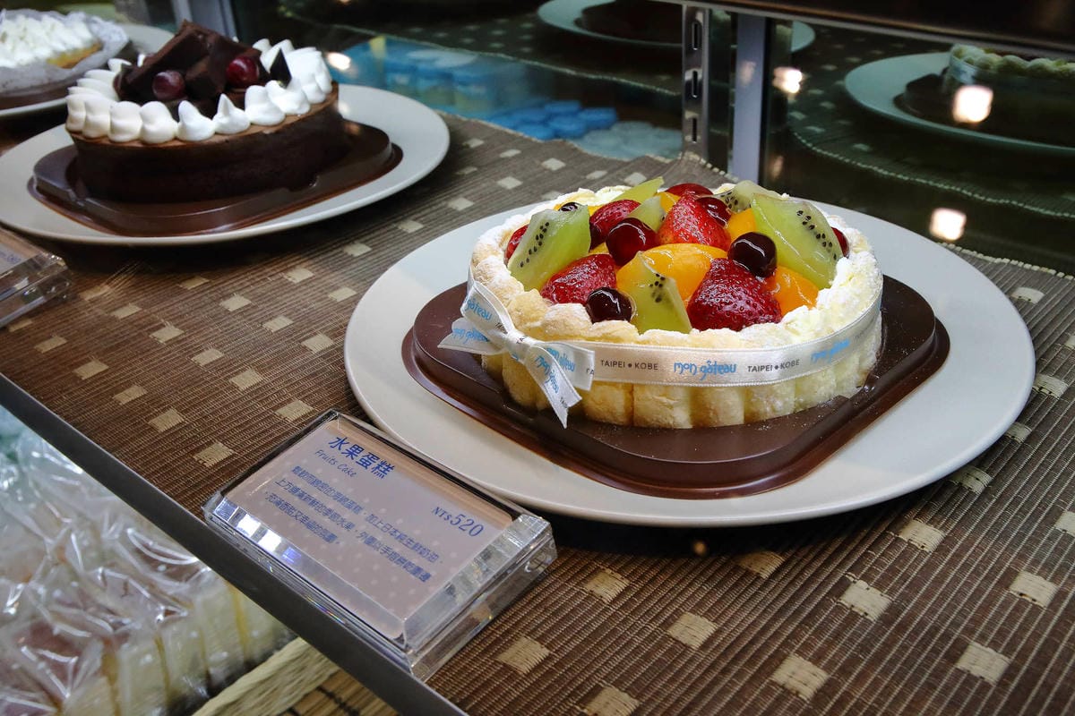 【食。中壢】大江購物中心地下遊逛街城〜6000坪全台唯一，本土、各國美食大車拼，吃喝玩樂一次搞定，9/6 正式試營運！