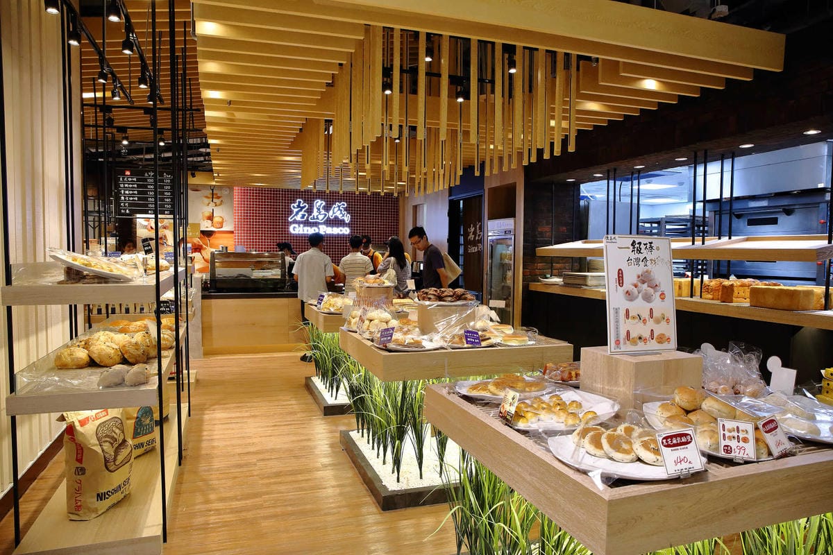 【食。中壢】大江購物中心地下遊逛街城〜6000坪全台唯一，本土、各國美食大車拼，吃喝玩樂一次搞定，9/6 正式試營運！