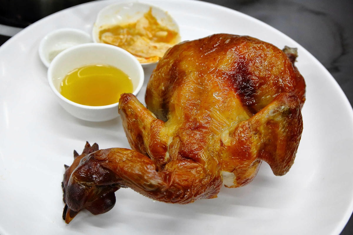 【食。桃園】甕霸王甕仔雞〜桃園現撈海鮮蒸氣塔。烤雞、海鮮與熱炒高貴不貴一次滿足全家大小的味蕾!(已歇業)