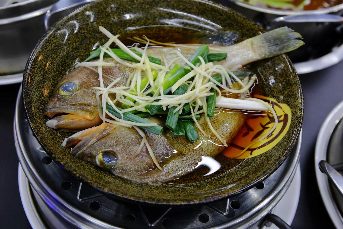 【食。桃園】甕霸王甕仔雞〜桃園現撈海鮮蒸氣塔。烤雞、海鮮與熱炒高貴不貴一次滿足全家大小的味蕾!(已歇業)