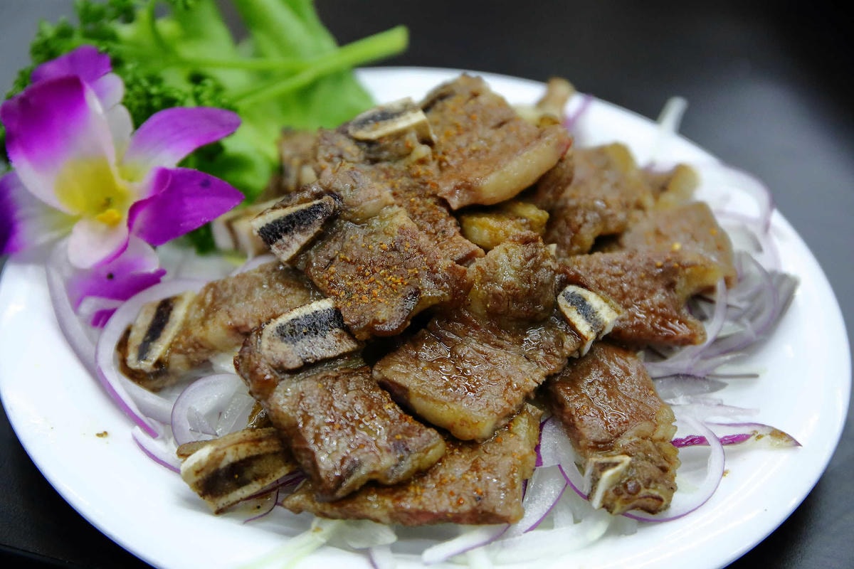 【食。桃園】甕霸王甕仔雞〜桃園現撈海鮮蒸氣塔。烤雞、海鮮與熱炒高貴不貴一次滿足全家大小的味蕾!(已歇業)