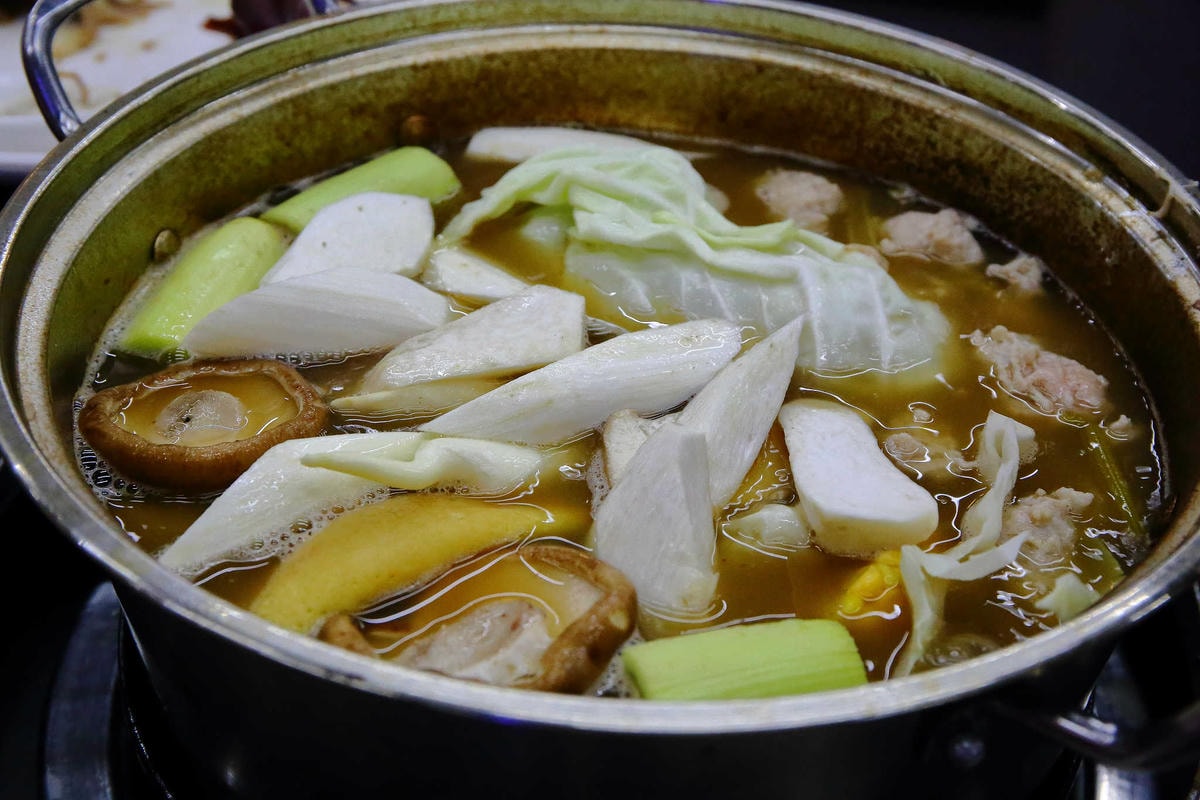 【食。桃園】甕霸王甕仔雞〜桃園現撈海鮮蒸氣塔。烤雞、海鮮與熱炒高貴不貴一次滿足全家大小的味蕾!(已歇業)