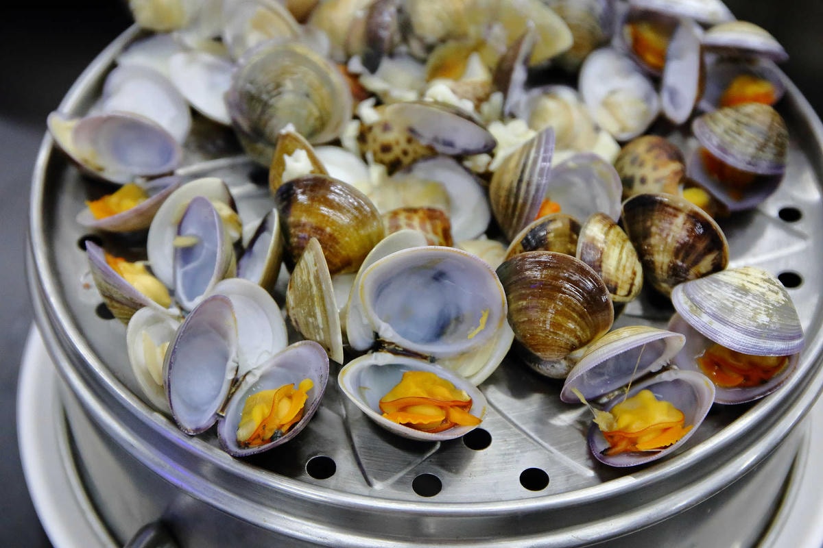 【食。桃園】甕霸王甕仔雞〜桃園現撈海鮮蒸氣塔。烤雞、海鮮與熱炒高貴不貴一次滿足全家大小的味蕾!(已歇業)