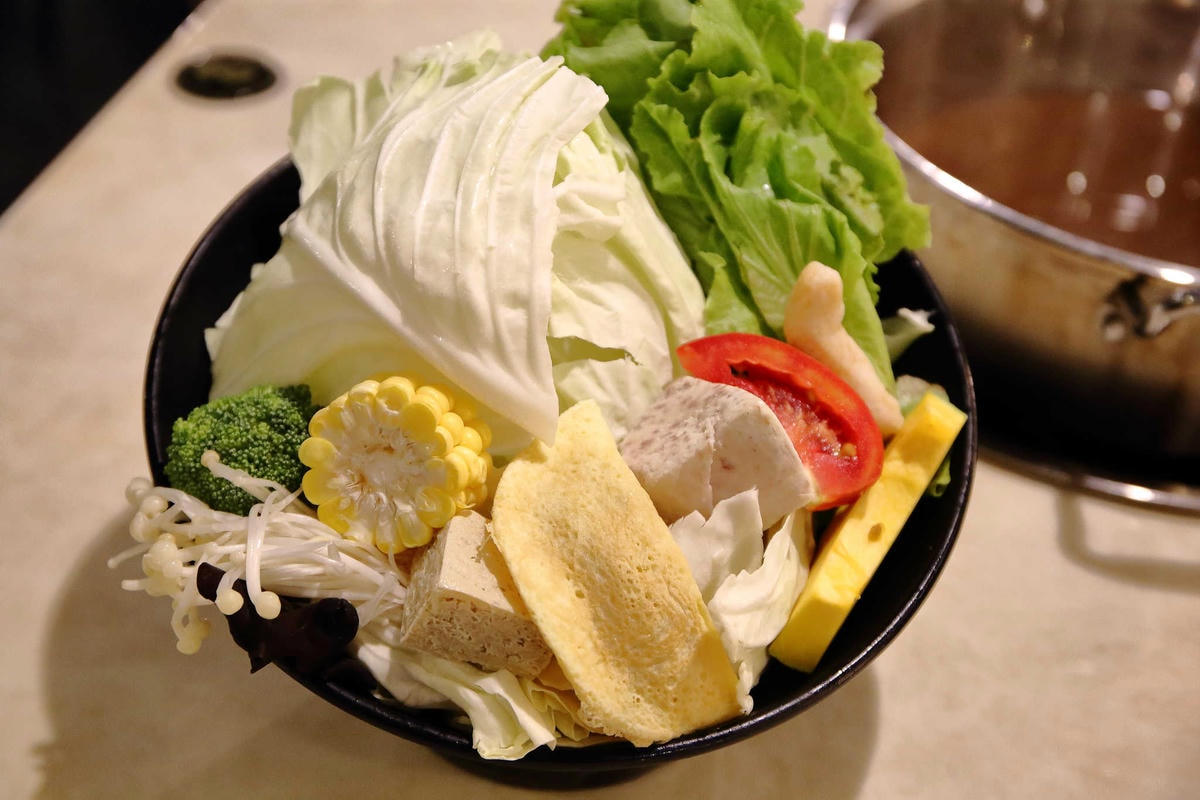 【食。板橋】蒸天下蒸氣火鍋〜夠『青』才敢大聲!「蒸」的料理,品嘗其最原始的美味!