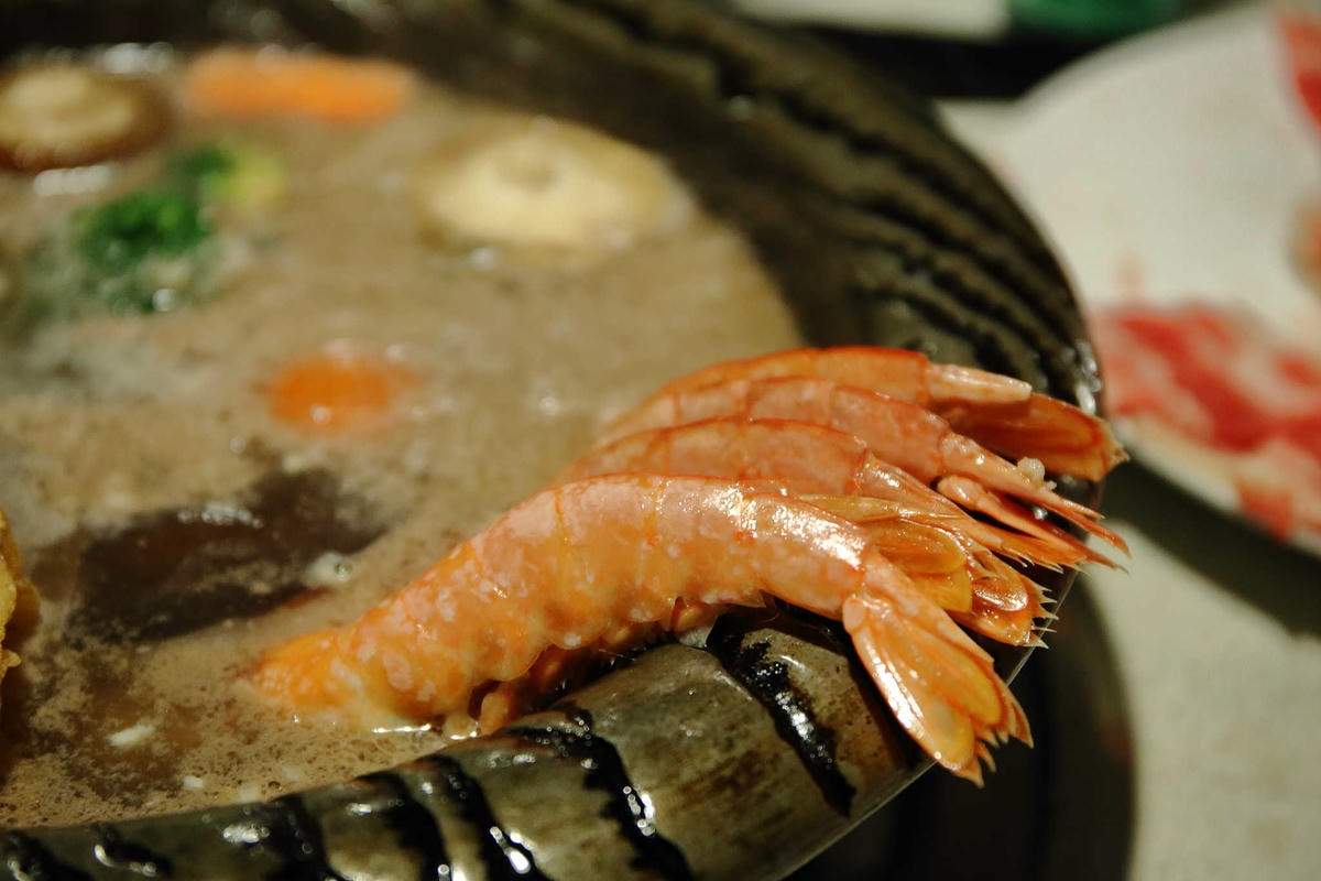 【食。台北】可利亞石頭火鍋〜松山區火鍋推薦。台灣老字號正統石頭火鍋,老店創意新風味,依舊令人懷念的滋味!