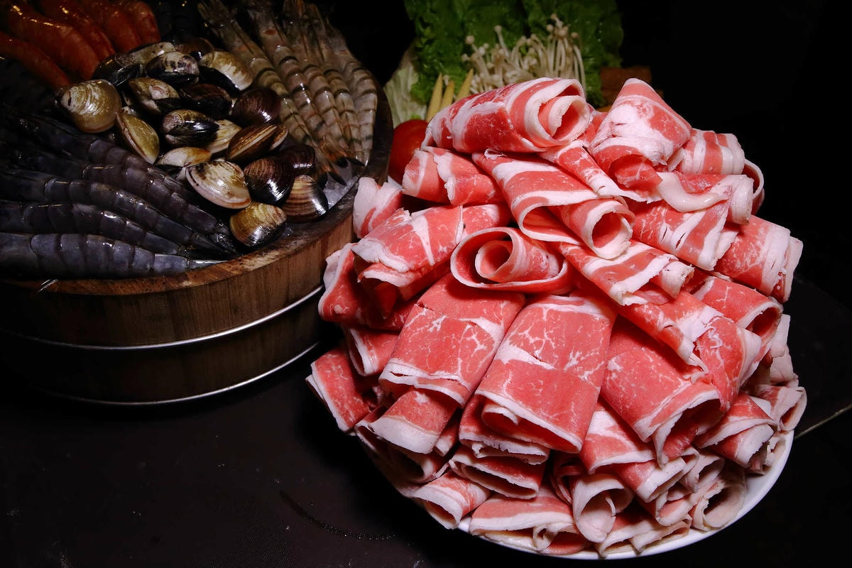 【食。台北】可利亞石頭火鍋〜松山區火鍋推薦。台灣老字號正統石頭火鍋,老店創意新風味,依舊令人懷念的滋味!