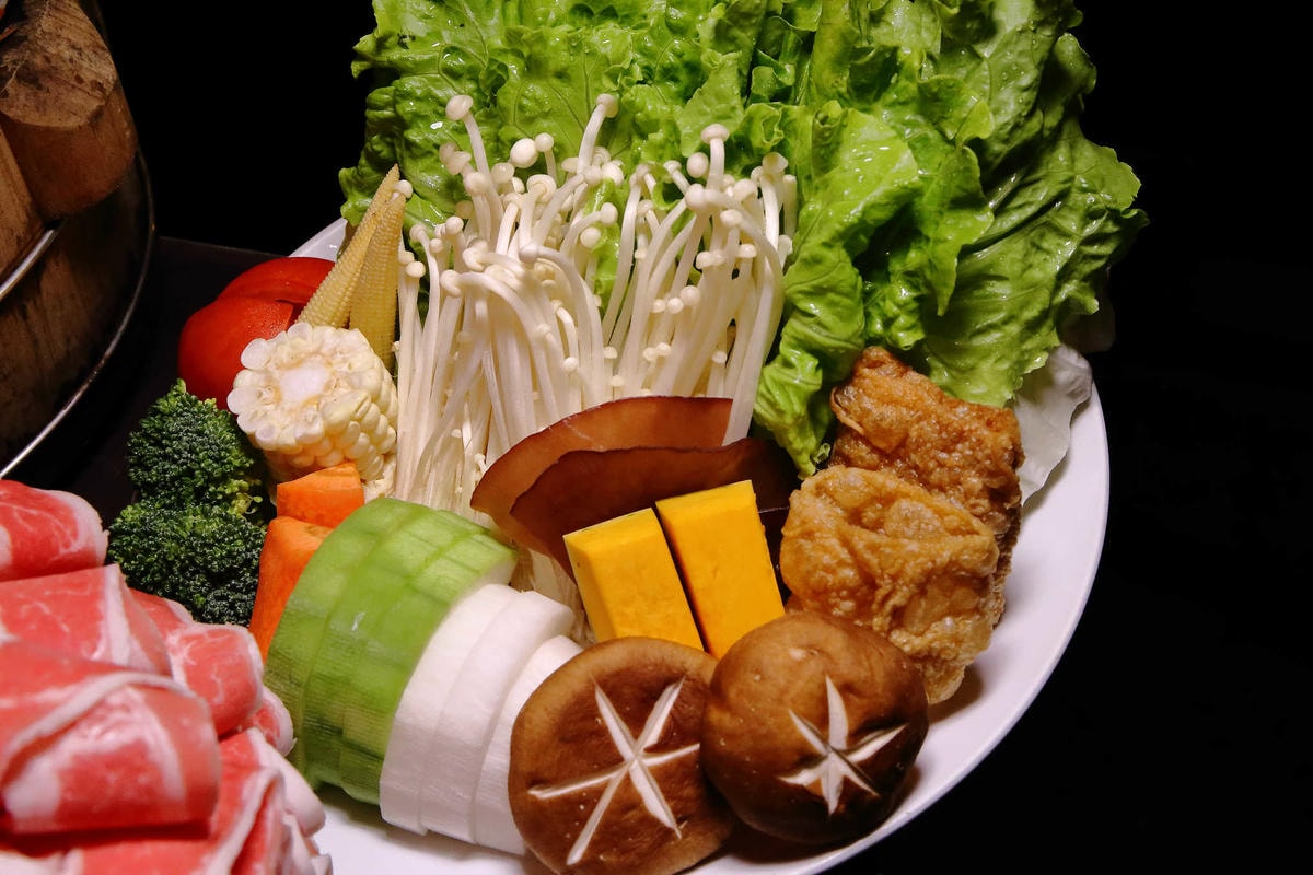 【食。台北】可利亞石頭火鍋〜松山區火鍋推薦。台灣老字號正統石頭火鍋,老店創意新風味,依舊令人懷念的滋味!