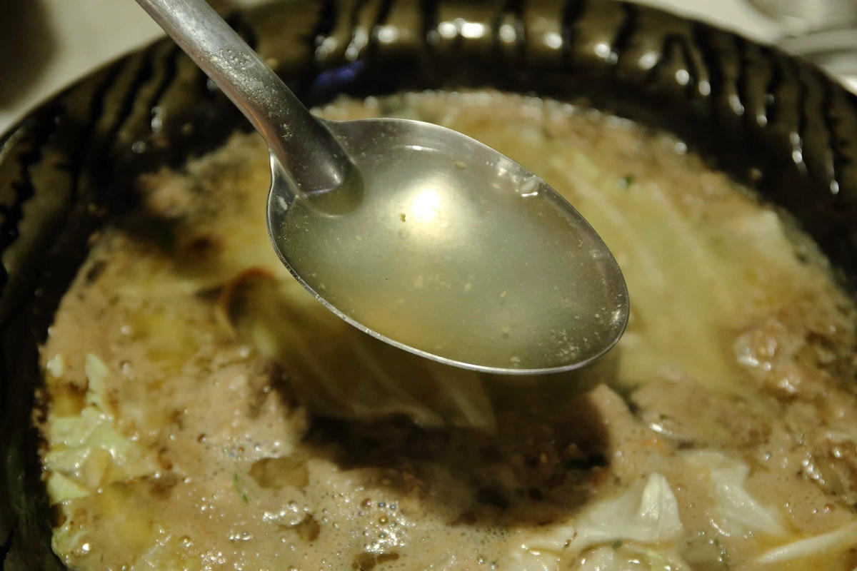 【食。台北】可利亞石頭火鍋〜松山區火鍋推薦。台灣老字號正統石頭火鍋,老店創意新風味,依舊令人懷念的滋味!