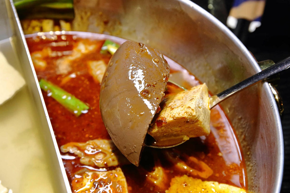 【食。台北】藍寶寶麻辣火鍋〜人氣麻辣火鍋店來襲!麻。油。鮮。香,口水爆表!