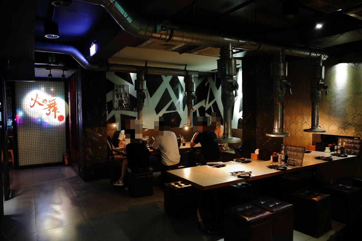 【食。台北】火之舞蓁品燒 和牛放題〜東區燒烤吃到飽。就是要大口吃肉其餘免談!肉食主義者必訪餐廳!