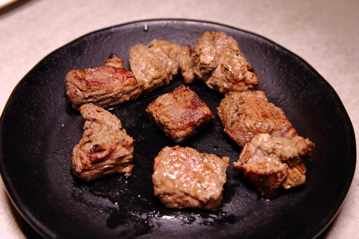 【食。台北】火之舞蓁品燒 和牛放題〜東區燒烤吃到飽。就是要大口吃肉其餘免談!肉食主義者必訪餐廳!