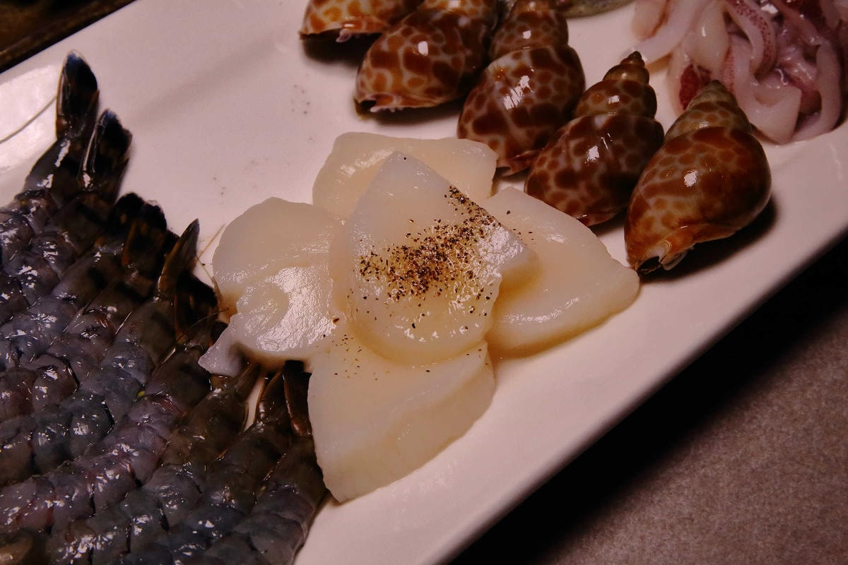 【食。台北】火之舞蓁品燒 和牛放題〜東區燒烤吃到飽。就是要大口吃肉其餘免談!肉食主義者必訪餐廳!