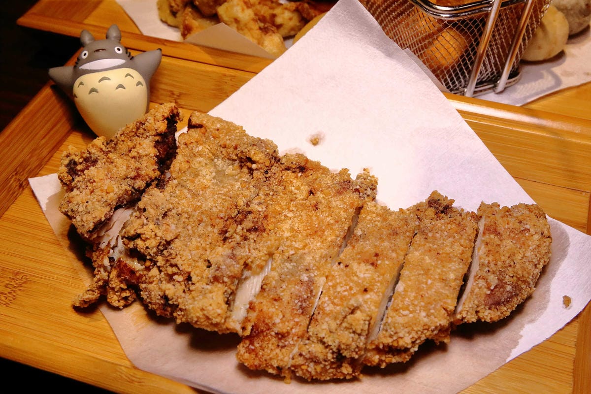 【食。三重】炸去啃 職人炸物〜這攤鹹酥雞超狂！全台首創內用鹹酥雞餐廳，宵夜首選，好吃又不油膩！