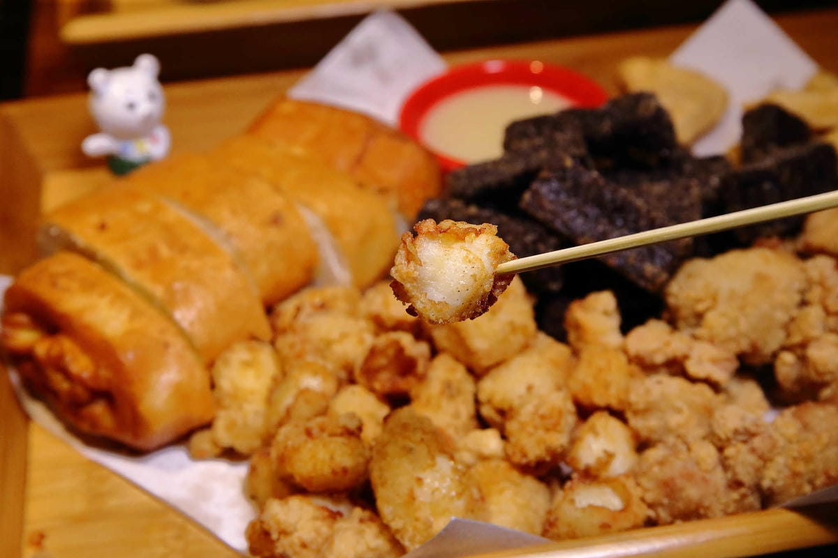 【食。三重】炸去啃 職人炸物〜這攤鹹酥雞超狂！全台首創內用鹹酥雞餐廳，宵夜首選，好吃又不油膩！