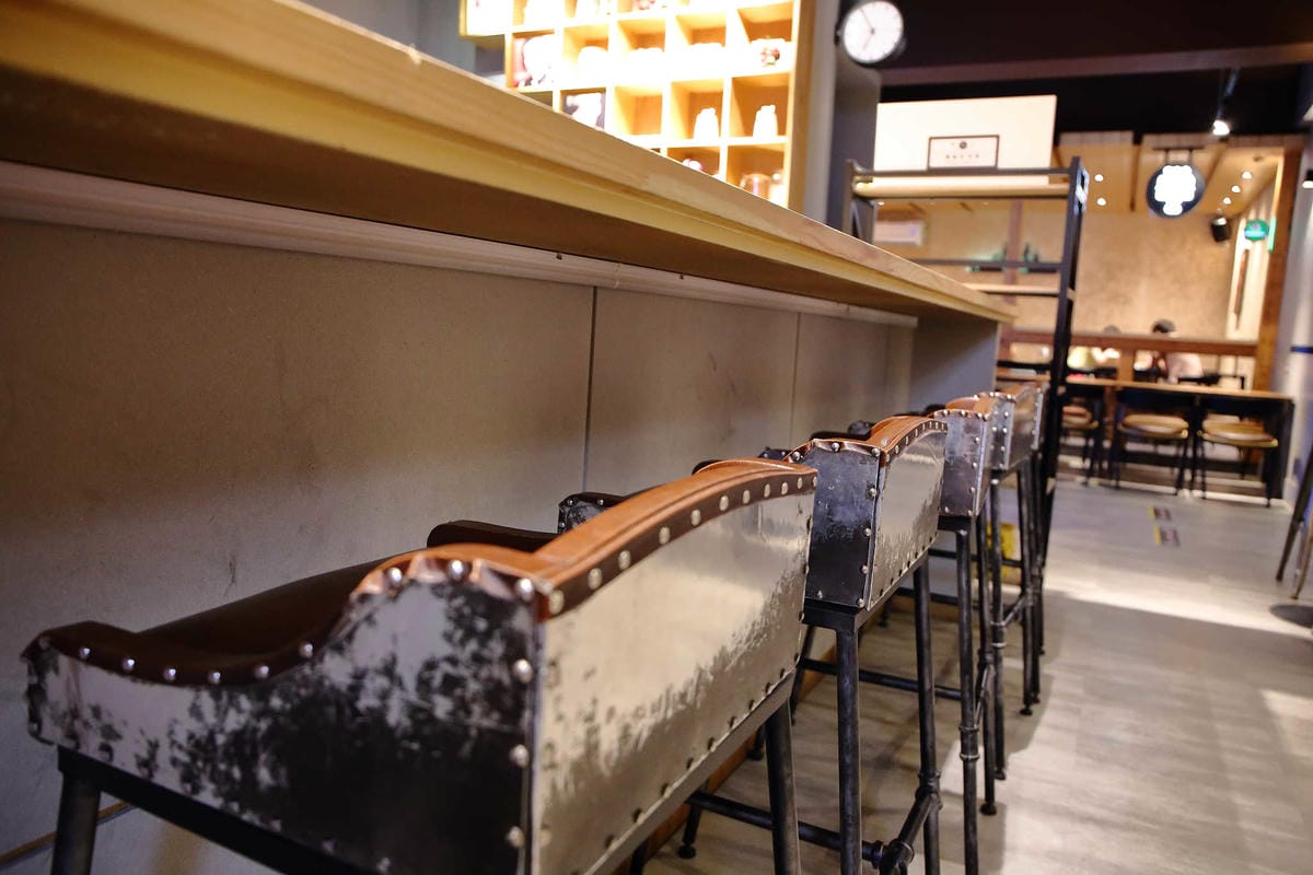 【食。三重】炸去啃 職人炸物〜這攤鹹酥雞超狂！全台首創內用鹹酥雞餐廳，宵夜首選，好吃又不油膩！