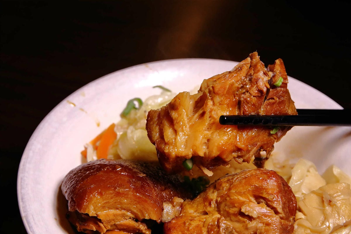 【食。永和】龍膽深海魚湯〜永和魯肉飯/腿庫飯/捷運頂溪,高貴的龍膽石斑也可以有平民的價位(已歇業)