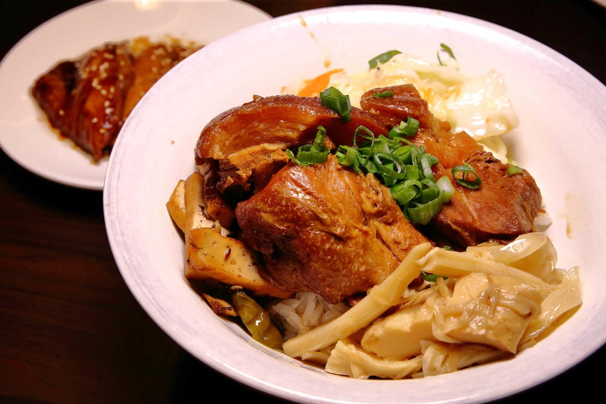 【食。永和】龍膽深海魚湯〜永和魯肉飯/腿庫飯/捷運頂溪,高貴的龍膽石斑也可以有平民的價位(已歇業)