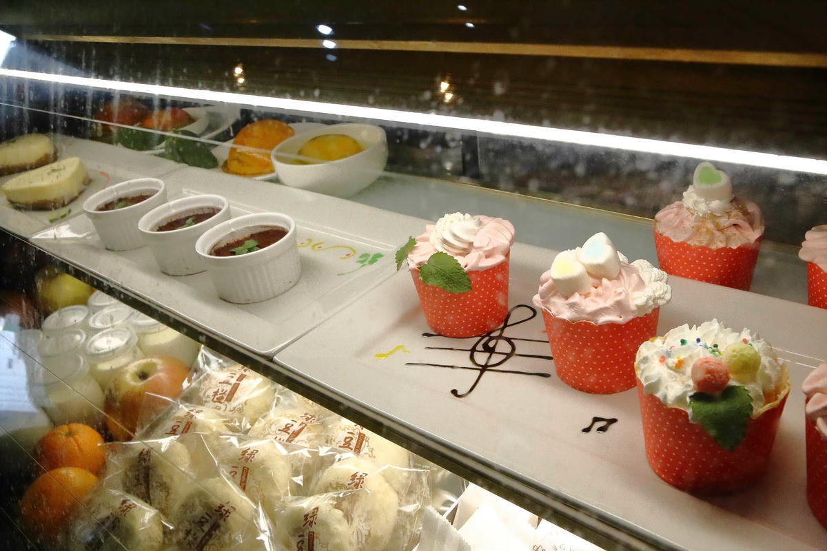 【食。桃園】三姑的店〜桃園鬆餅下午茶餐廳推薦。夢幻系甜點,IG打卡超好拍!下午茶/無線wifi/免費插座/不限時(已歇業)