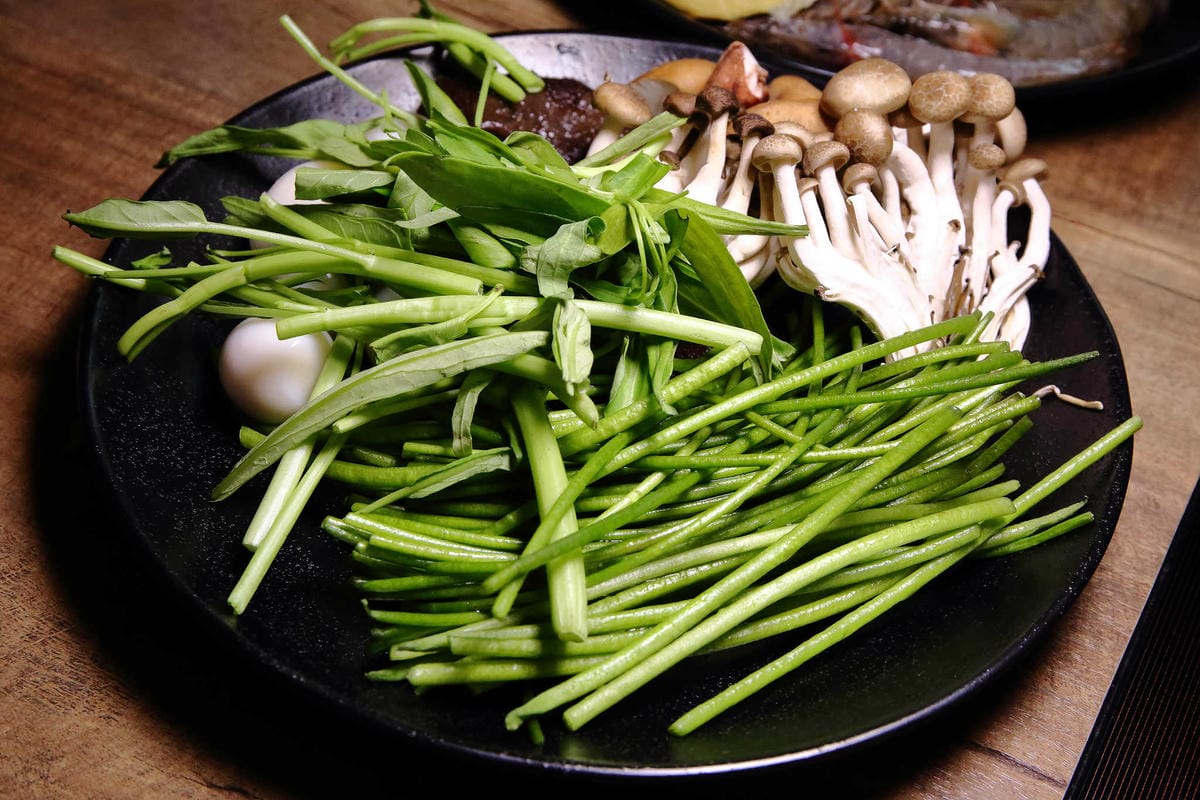 【食。永和】古城頂級海鮮鴛鴦火鍋〜永和吃到飽鴛鴦麻辣火鍋。寧願胖也不願意錯過樂華夜市美食(已歇業)