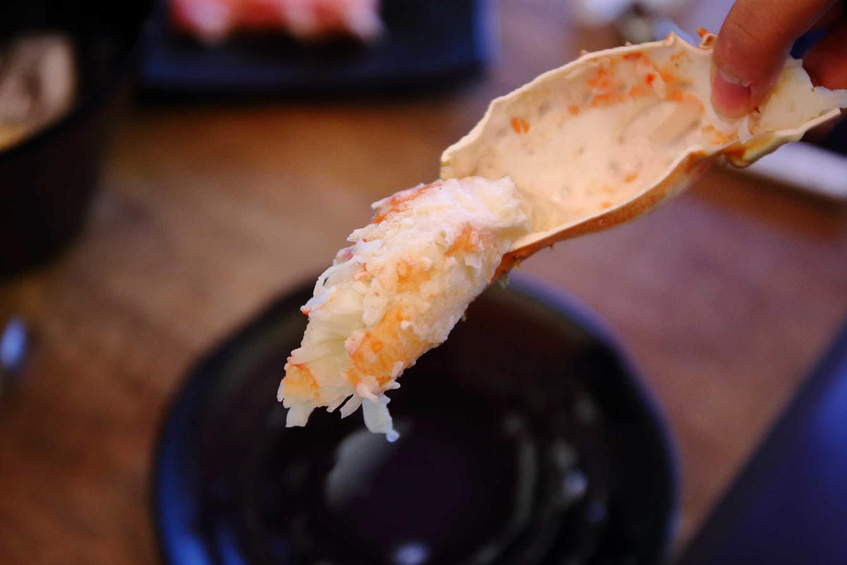 【食。永和】古城頂級海鮮鴛鴦火鍋〜永和吃到飽鴛鴦麻辣火鍋。寧願胖也不願意錯過樂華夜市美食(已歇業)