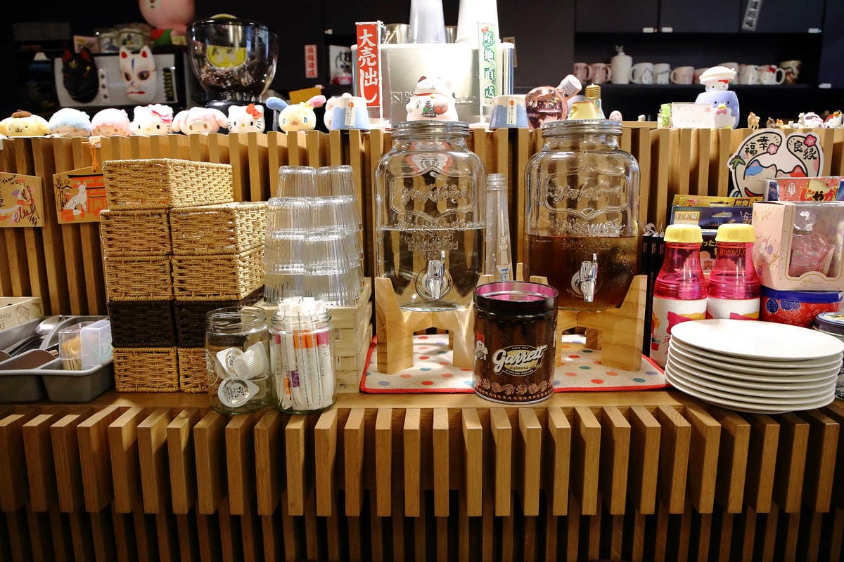 【食。台北】萌萌食堂〜民權西路站/早午餐輕食。超可愛的日式雜貨小屋，好想整間店扛回家，可愛店狗、店兔陪伴消磨美好時光…