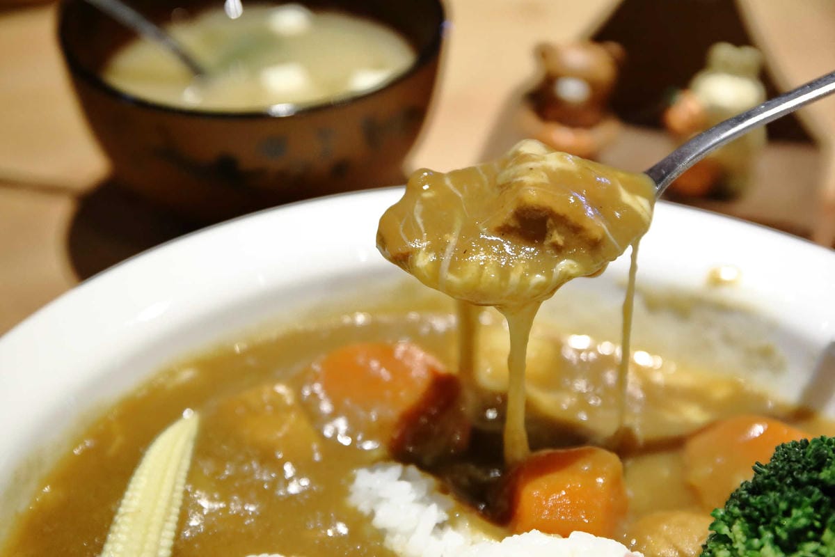 【食。台北】萌萌食堂〜民權西路站/早午餐輕食。超可愛的日式雜貨小屋，好想整間店扛回家，可愛店狗、店兔陪伴消磨美好時光…