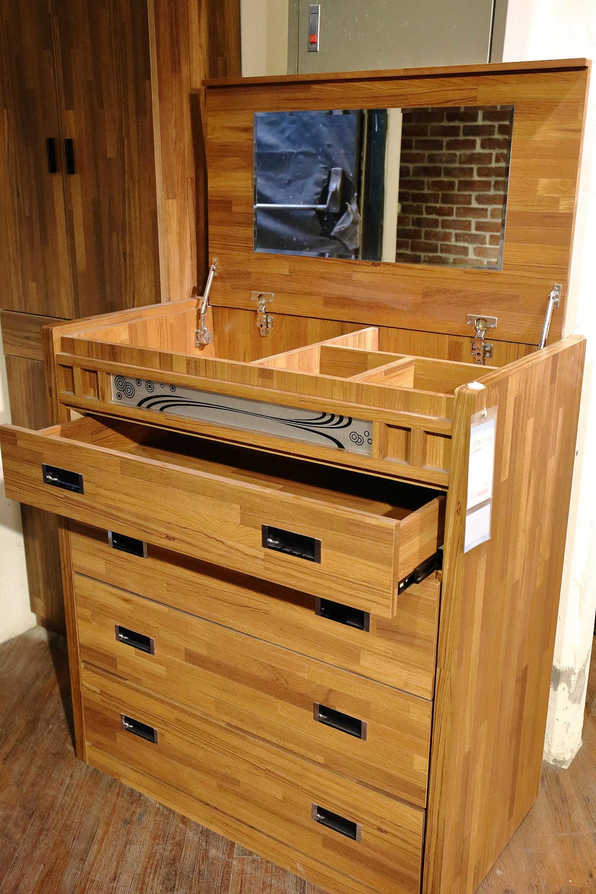 【萬華家具店推薦】億家具批發倉庫〜工廠直營、零售批發價‎、客