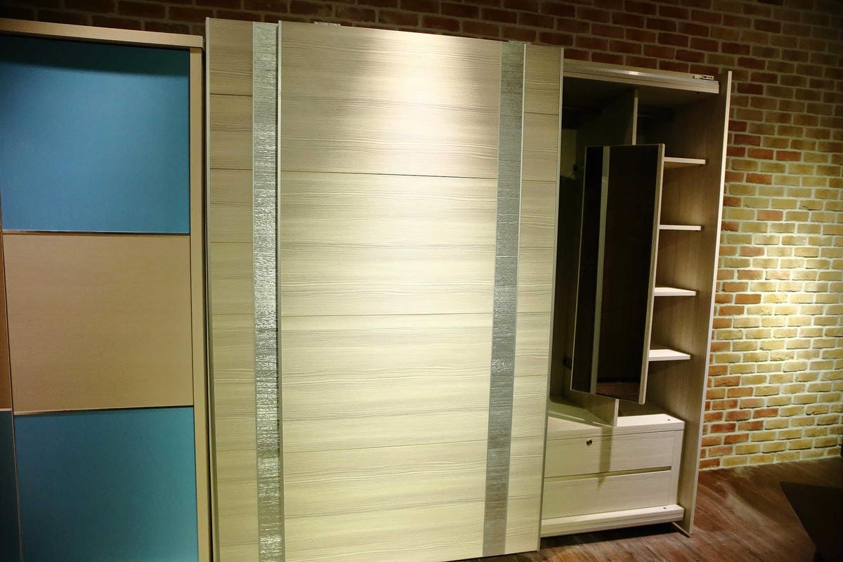 【萬華家具店推薦】億家具批發倉庫〜工廠直營、零售批發價‎、客