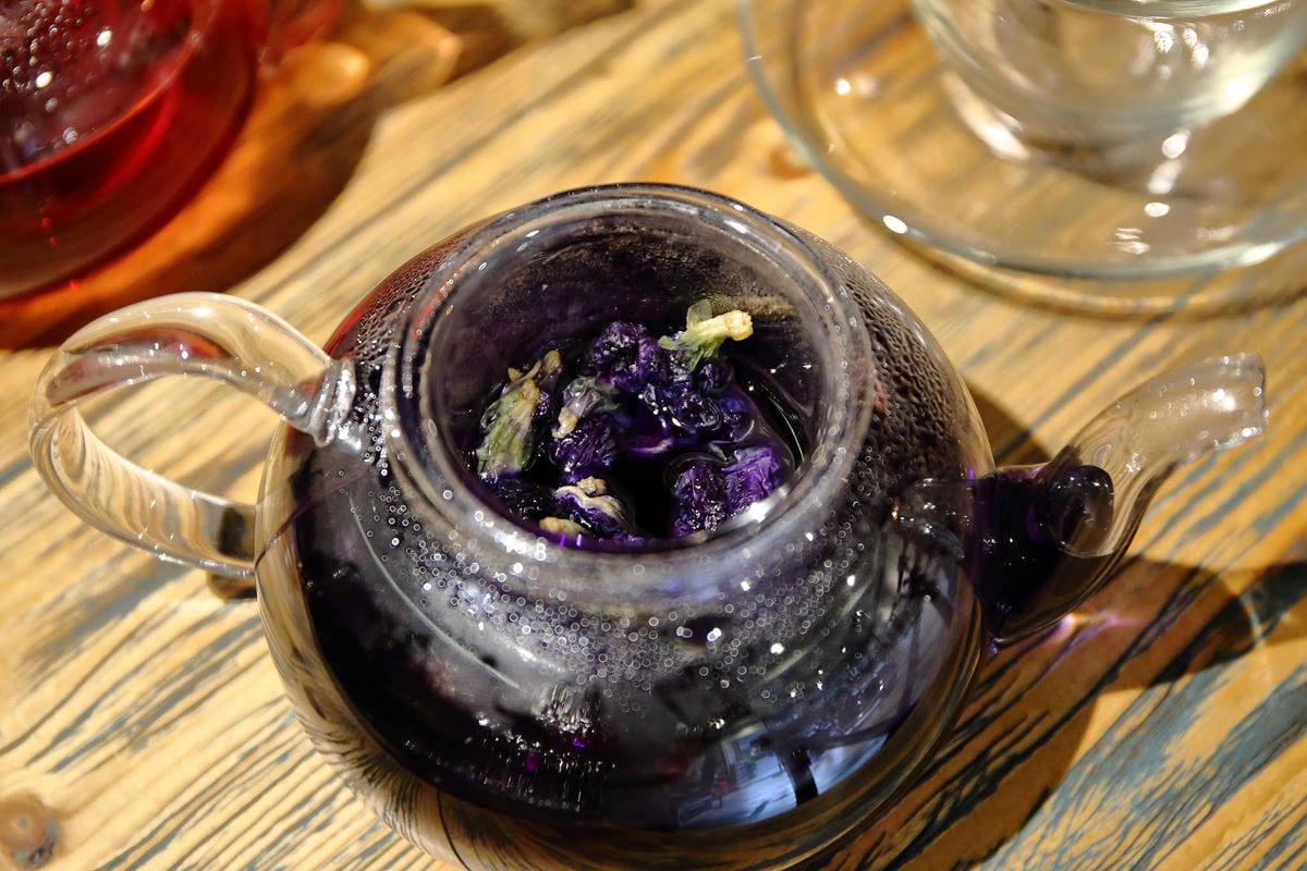 【食。台北】Chill burger 鬆飽〜忠孝復興/漢堡。讓人追著跑的知名餐車轉型，多汁美味愛吃漢堡者必吃！